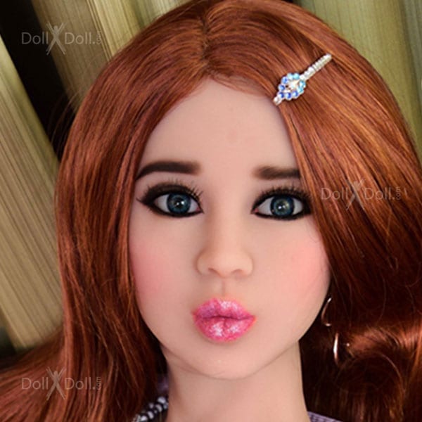 DXDH6YE014 Evie