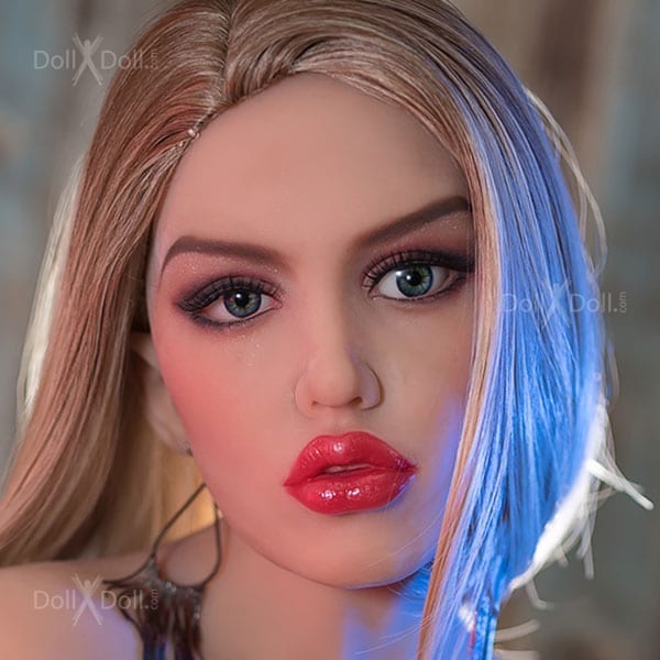 DXDH6YE040 Cecilia